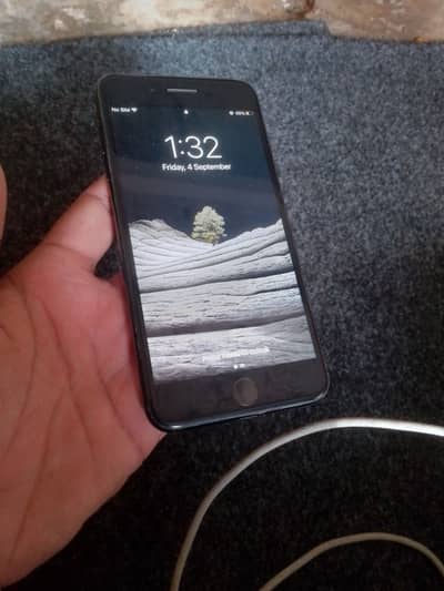 Apple iPhone 7 Plus just like a new 10/10 condition