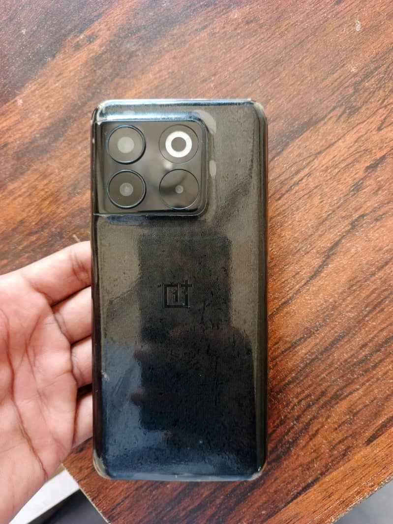 One Plus 10T 1