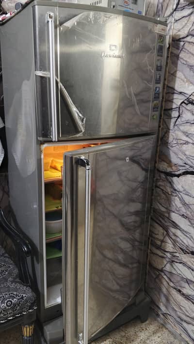 Medium size refrigerator dawlance
