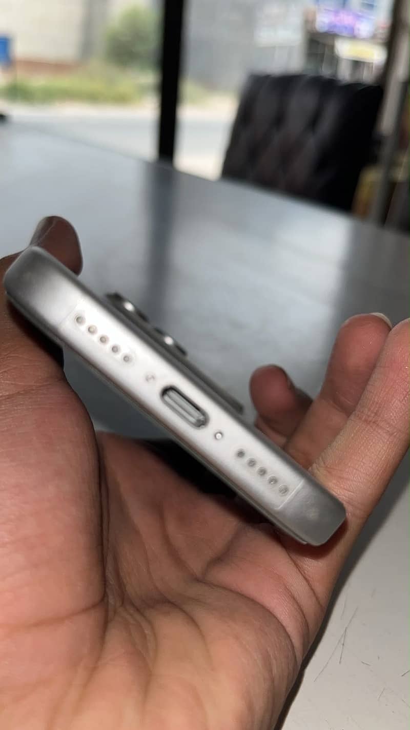 Apple iPhone 17 Pro 1