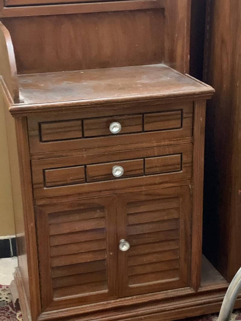 Dressing table 1