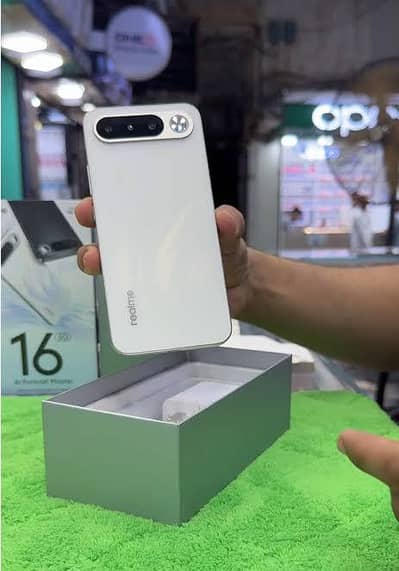 Realme 16 5G just box open