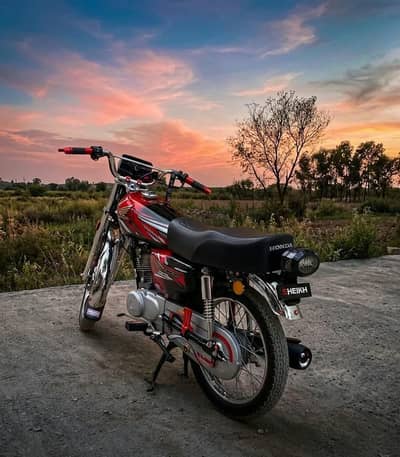 Honda 125 cg 2016 model Whatsapp number 03254954686