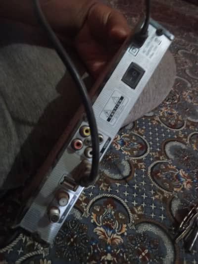 Dish Receiver