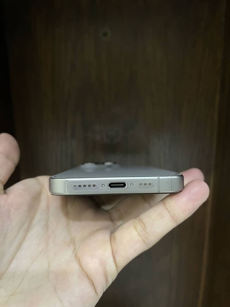 Apple iPhone 15 Pro 1