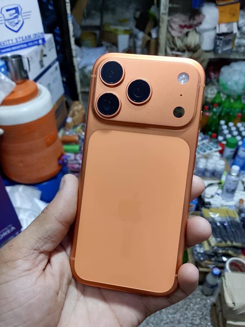 Apple iPhone 17 Pro 0