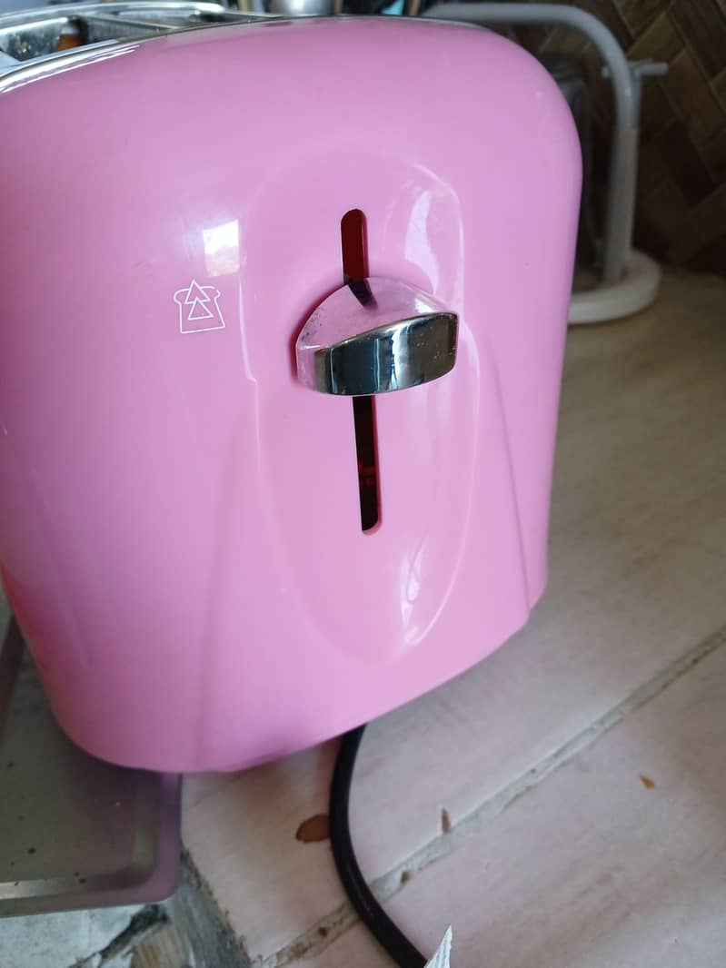 Morphy Richard toaster 4