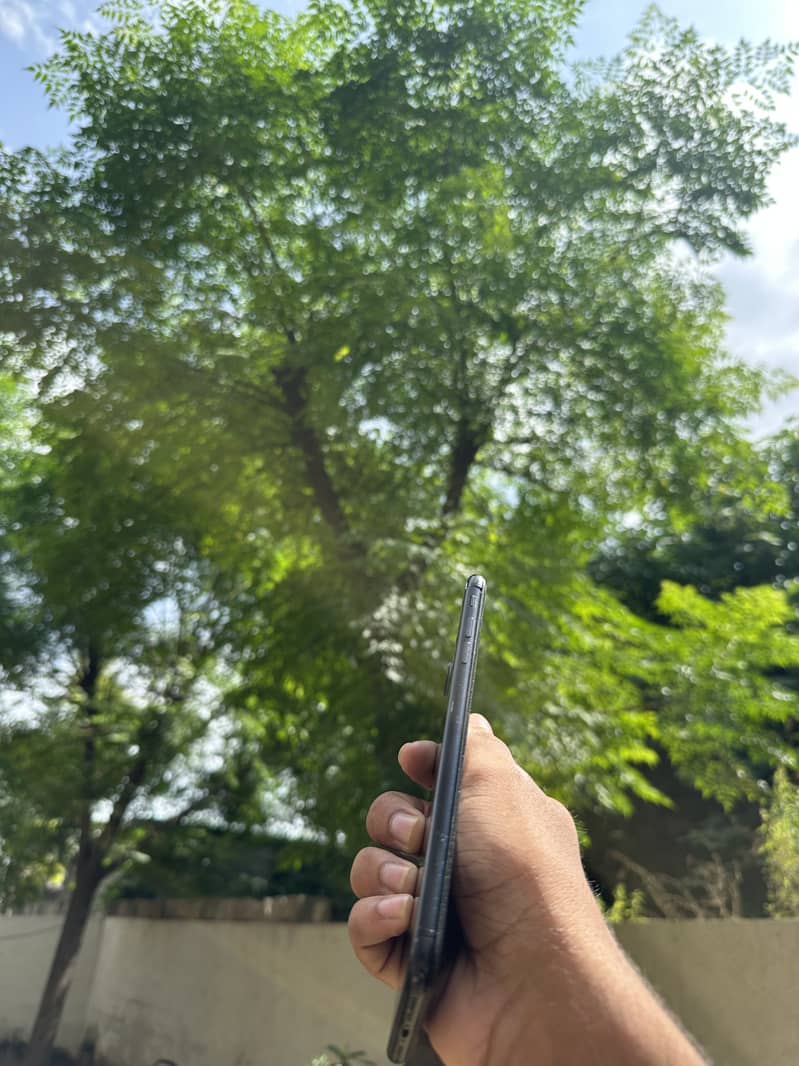 Apple iPhone 7 Plus 3
