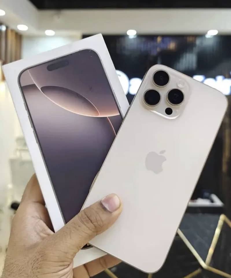 Apple iPhone 16 Pro Max 0