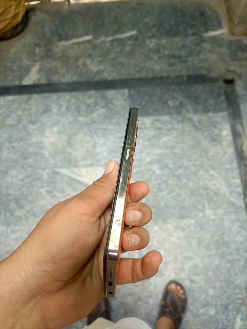 Infinix Note 30 4