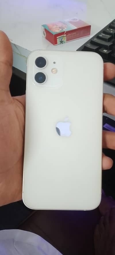 Apple iPhone 12