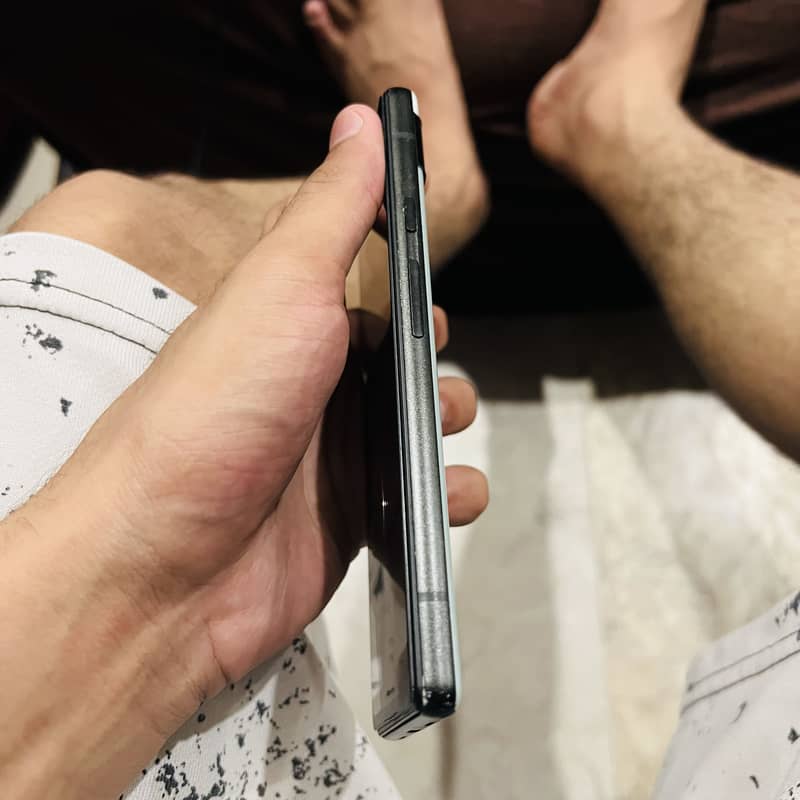 Google Pixel 6a 5