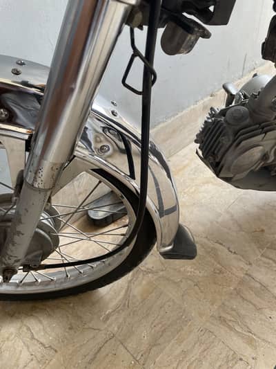 Shine star red color bike 2019 new condition
