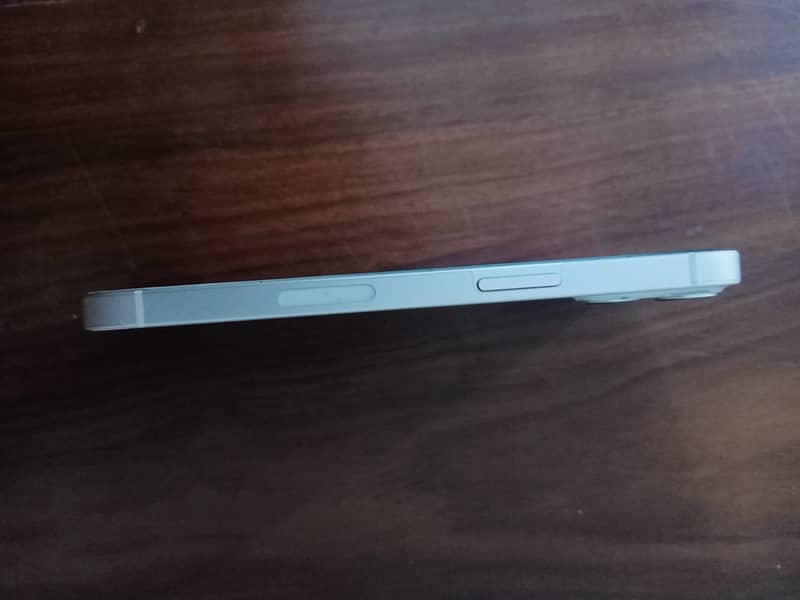 Apple iPhone 13 3