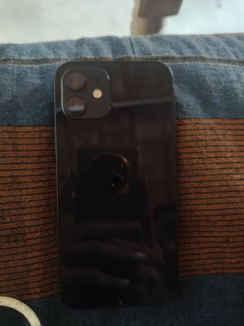Apple iPhone 12 1