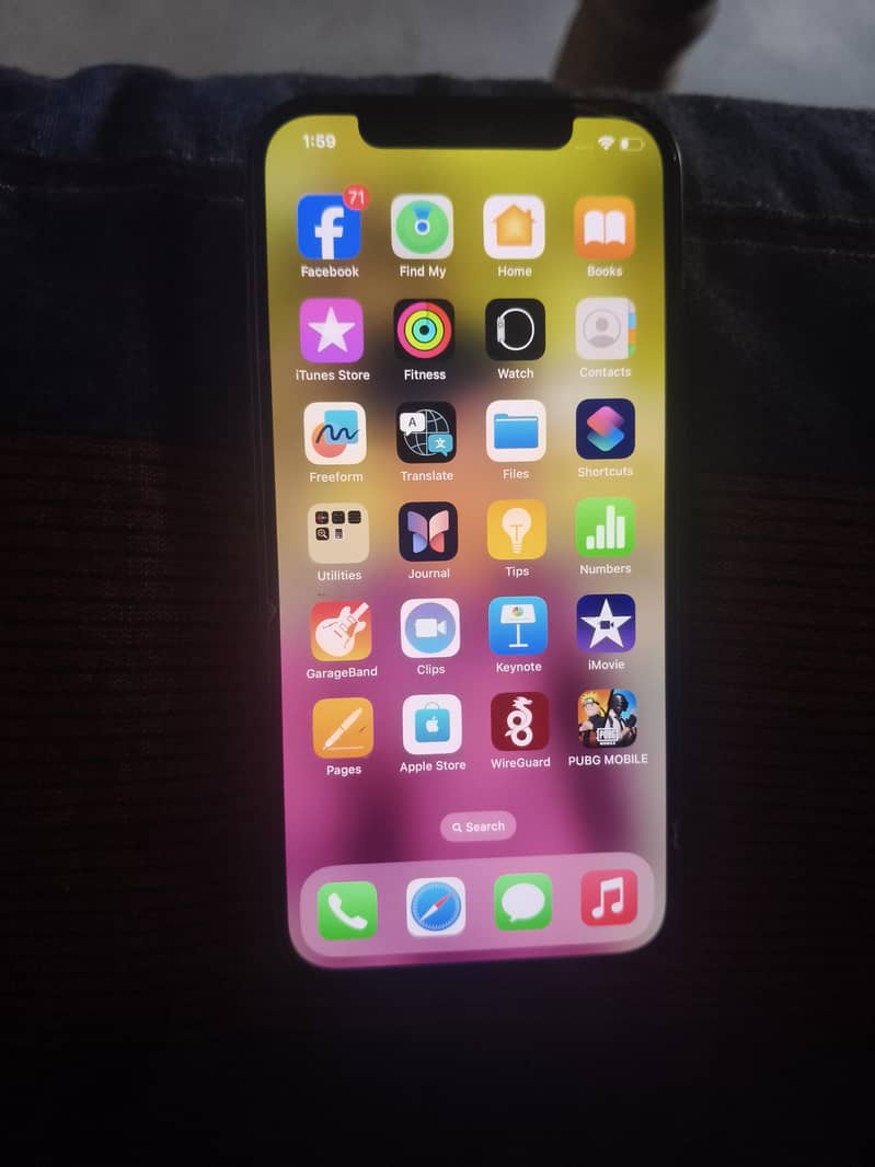 Apple iPhone 12 3
