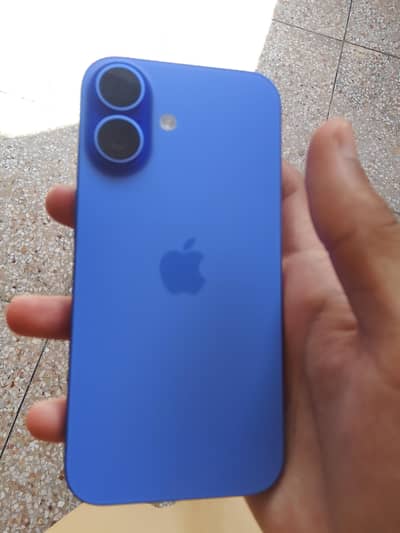Apple iPhone 16