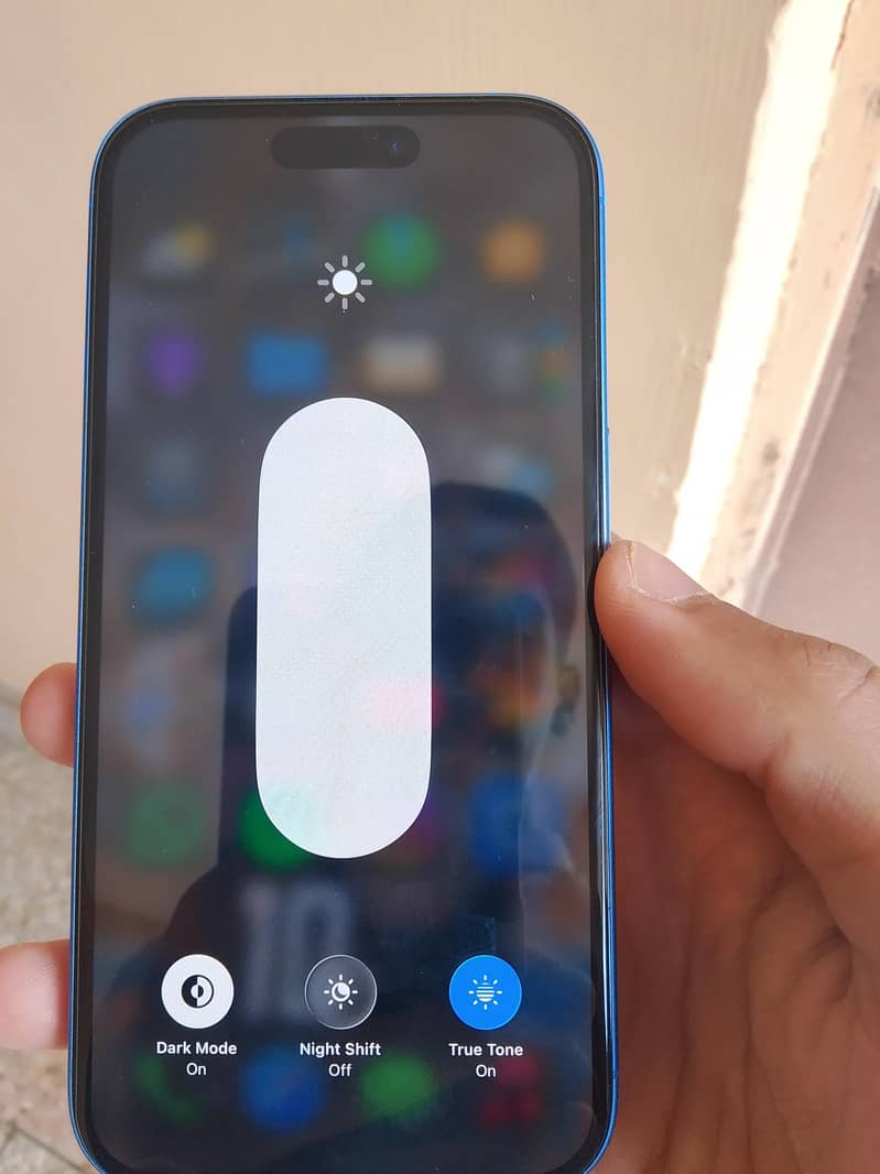 Apple iPhone 16 5