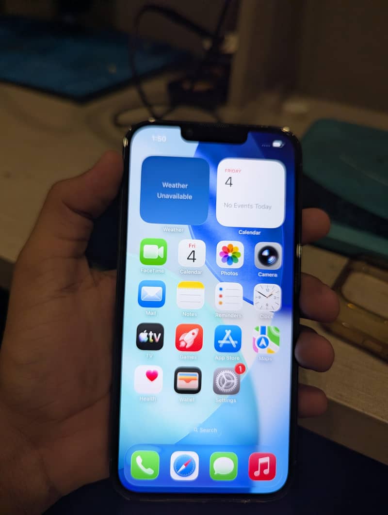 Apple iPhone 13 Pro 1