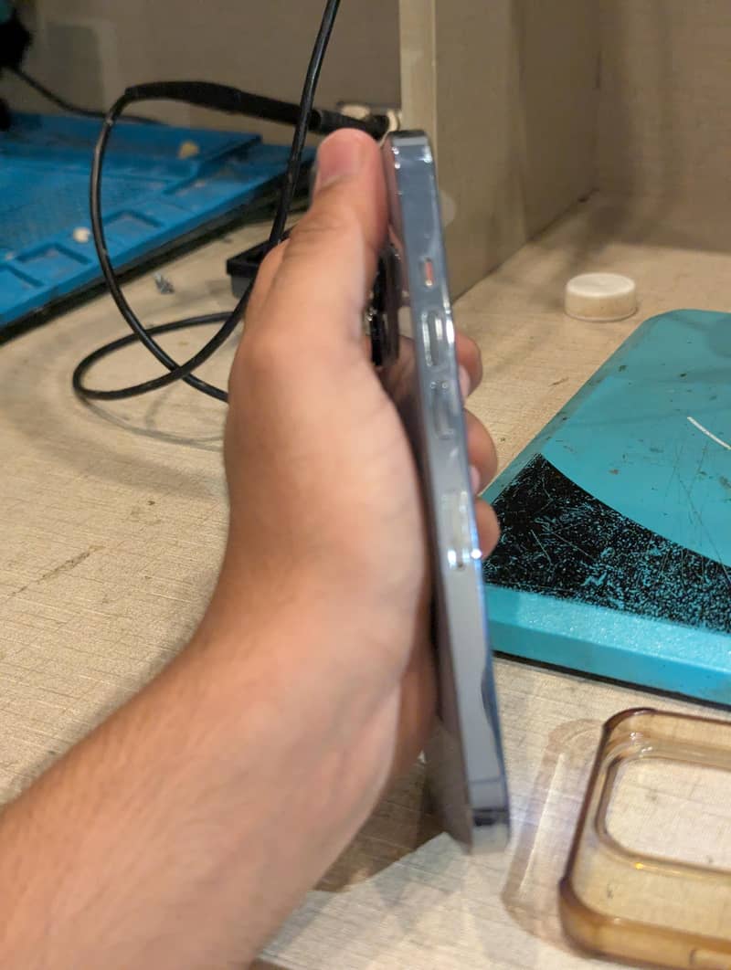 Apple iPhone 13 Pro 2