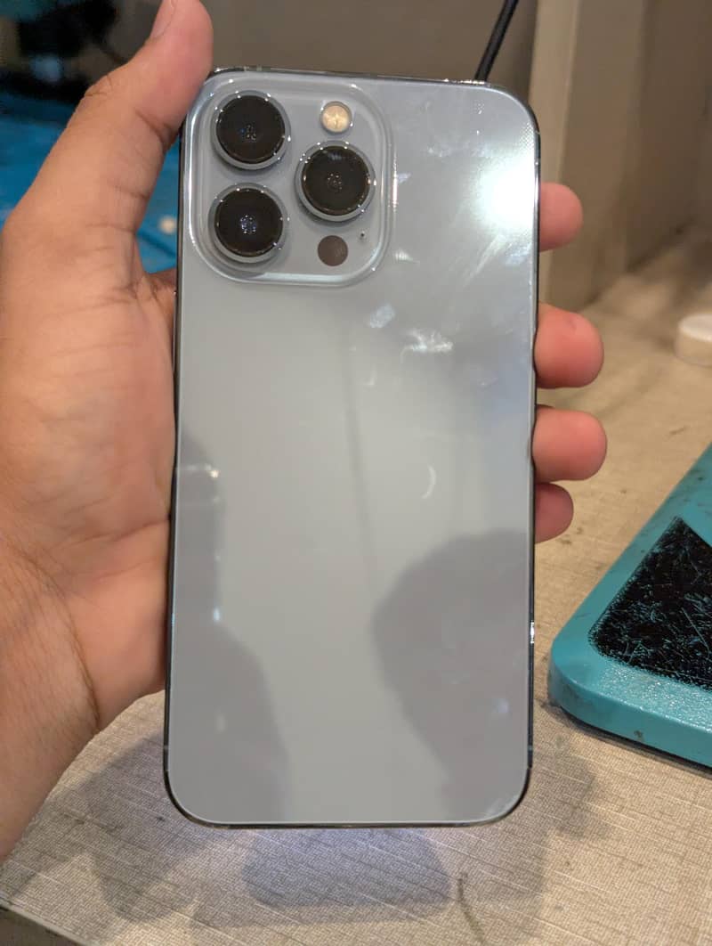 Apple iPhone 13 Pro 6