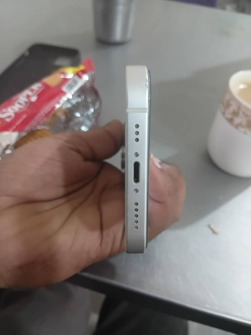 Apple iPhone 12 2