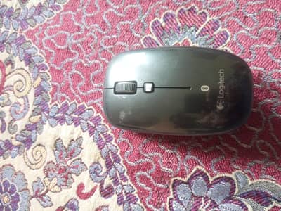 Logitech M557 Bluetooth Mouse
