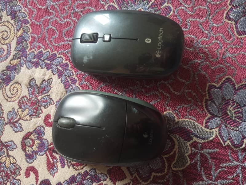 Logitech M557 Bluetooth Mouse 1