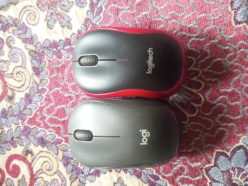Logitech M557 Bluetooth Mouse 4