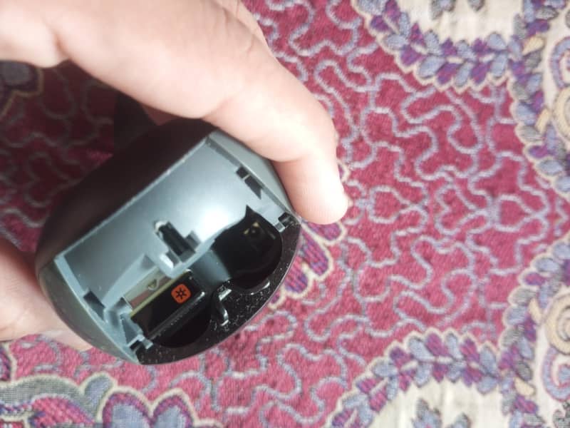 Logitech M557 Bluetooth Mouse 6