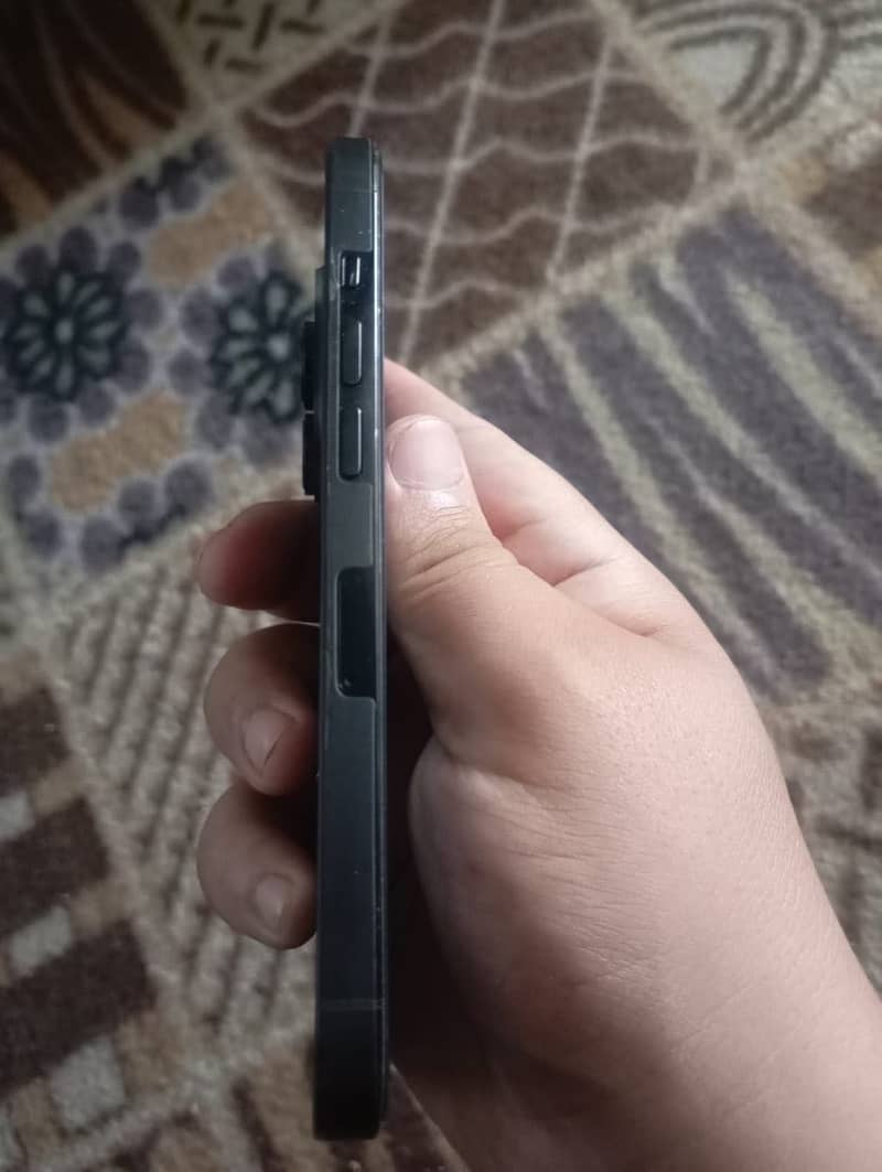 Apple iPhone 14 Pro 1