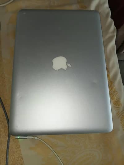 apple macbook pro 6GB 1 TB