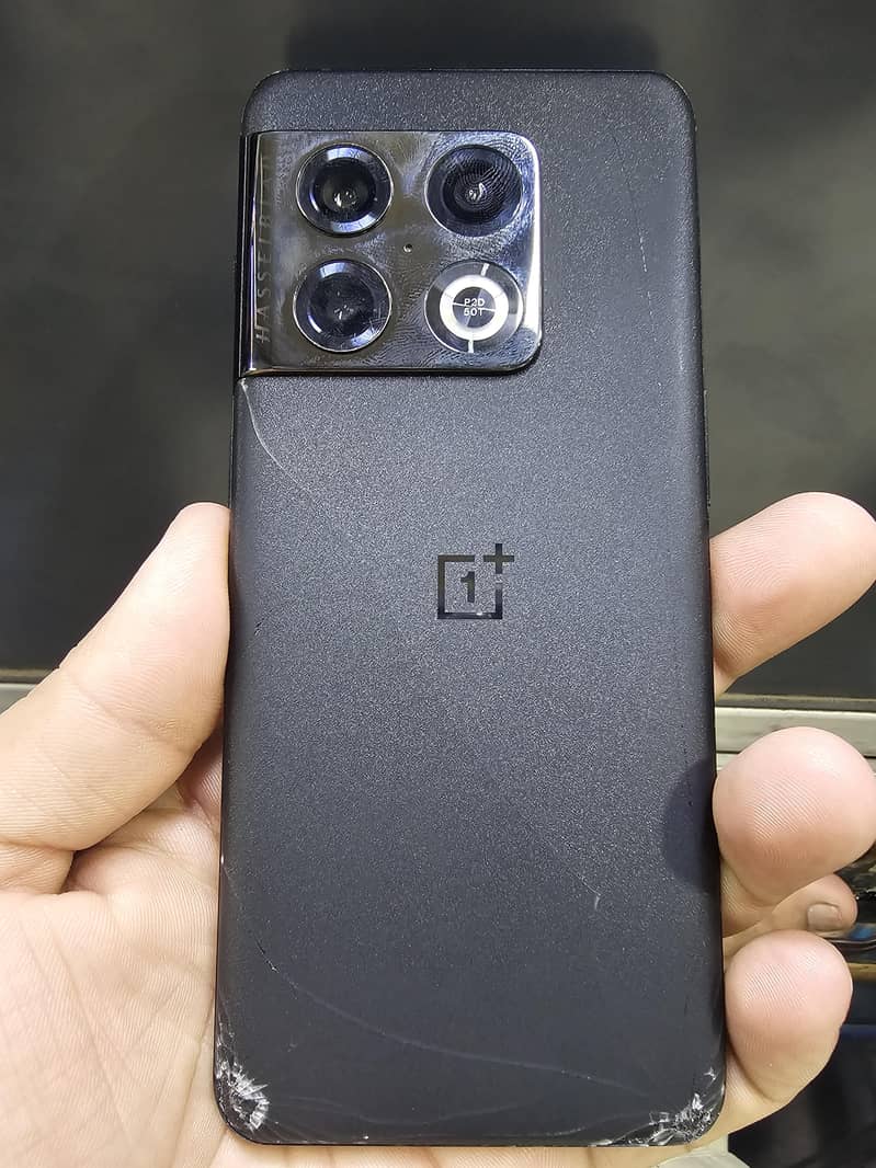 One Plus 10 Pro 1