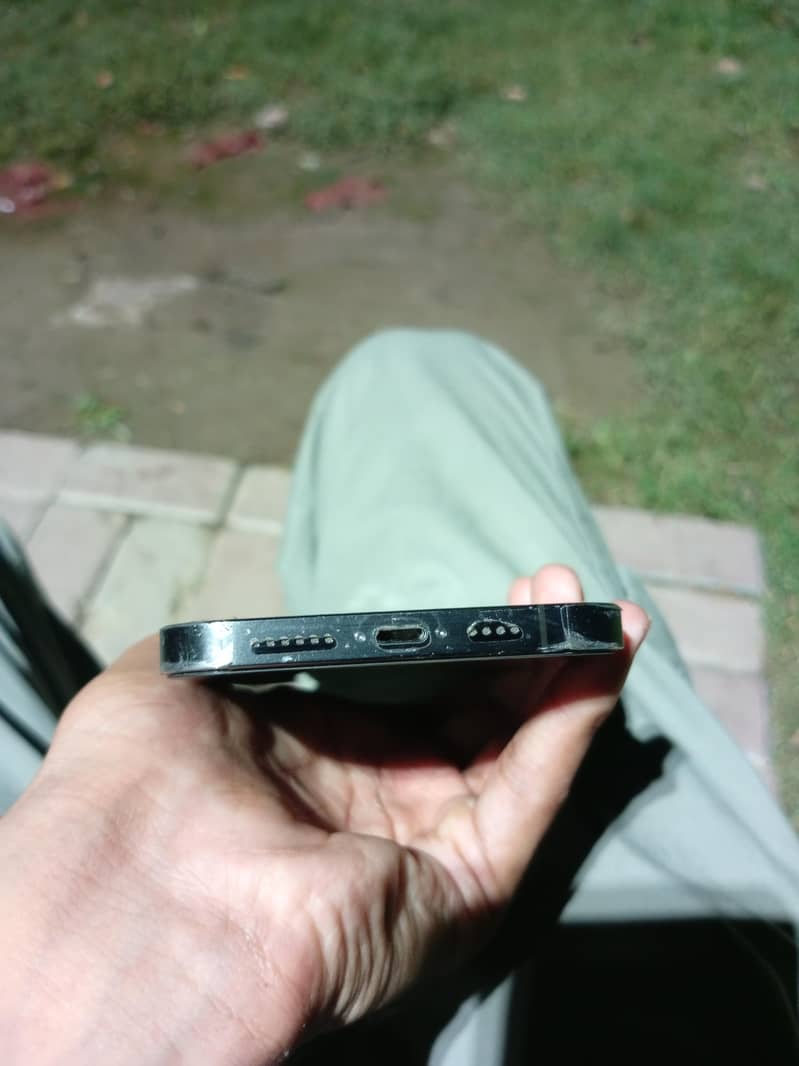 Apple iPhone 13 Pro Max 5