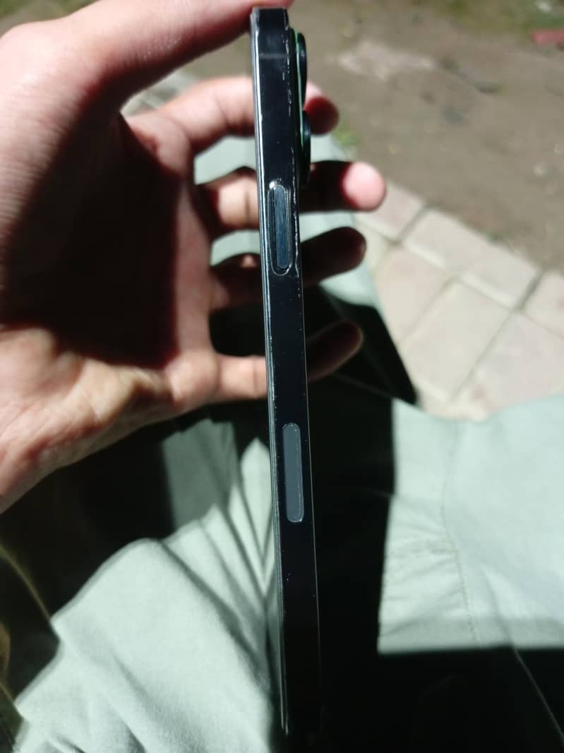Apple iPhone 13 Pro Max 6