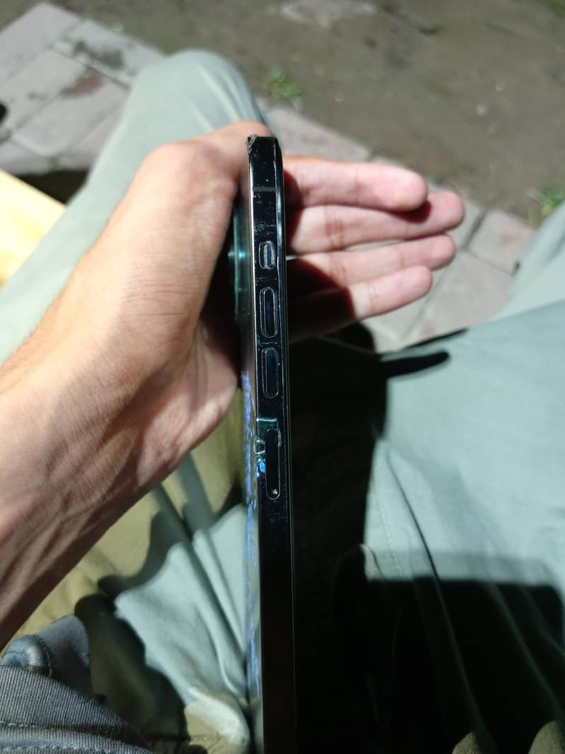 Apple iPhone 13 Pro Max 7