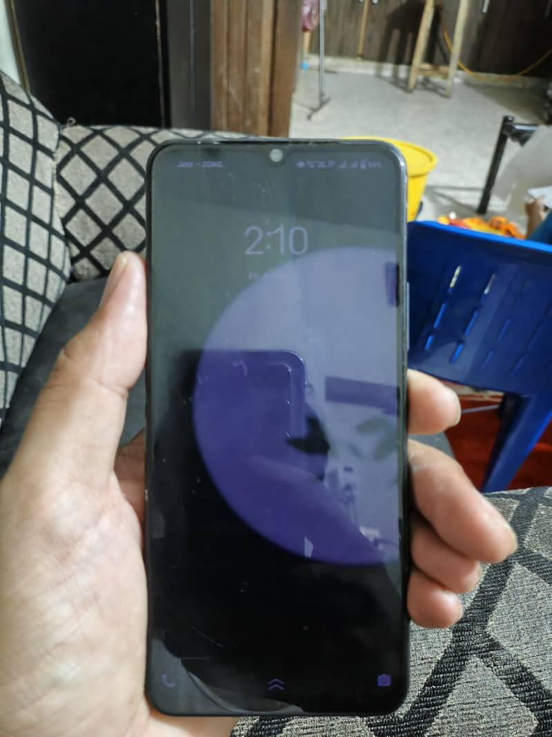 Vivo V21 6