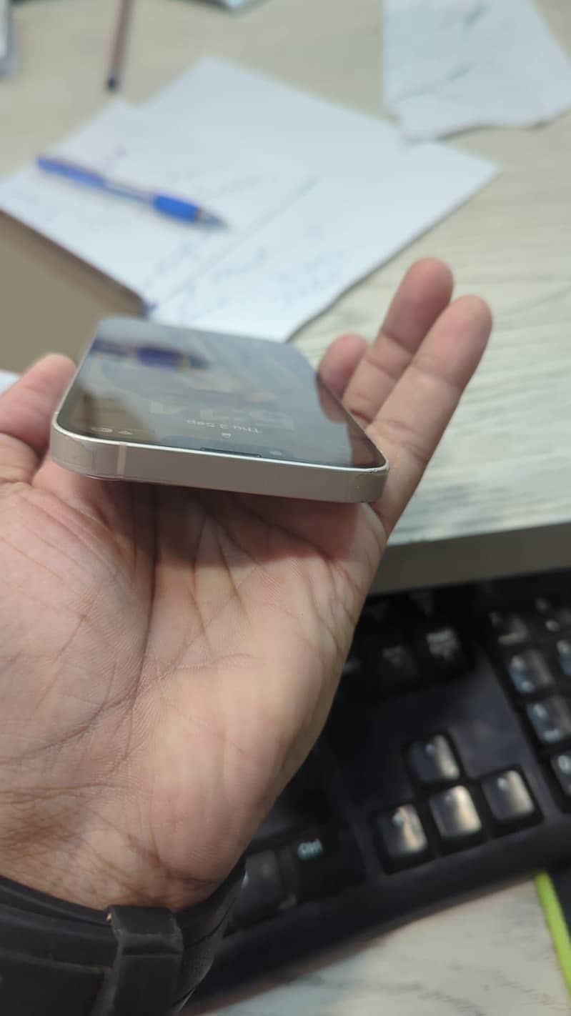 Apple iPhone 13 1