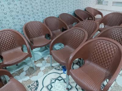 20 plastic chairs New Condition for sell