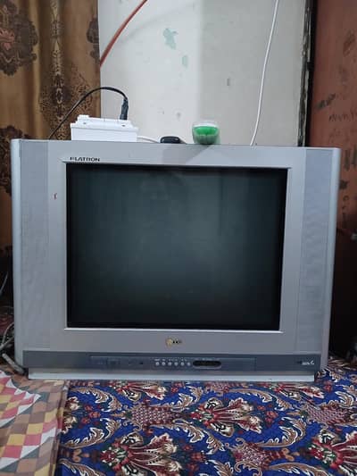 T. V L. G.