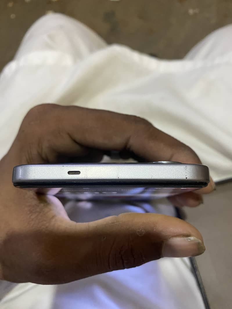 Tecno Spark 40 11