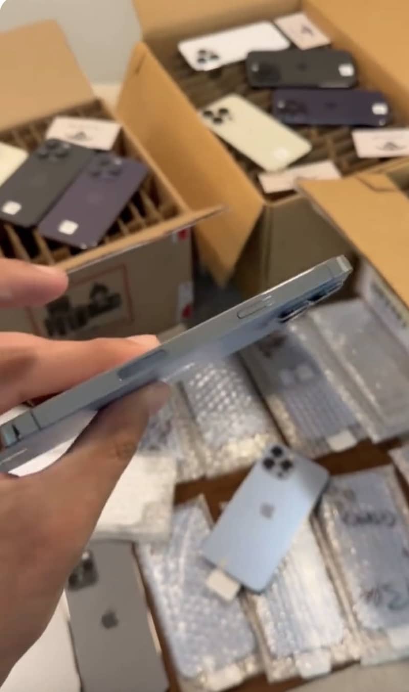 Iphone 13pro max 2