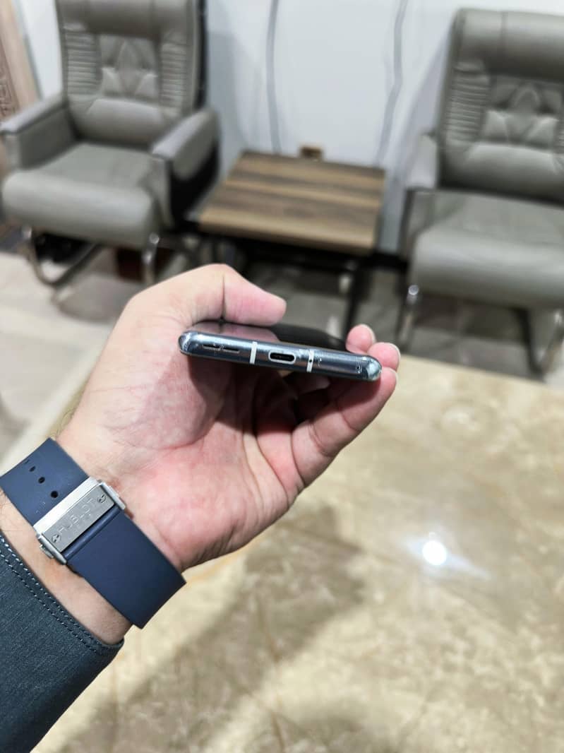 One Plus 9 Pro 4