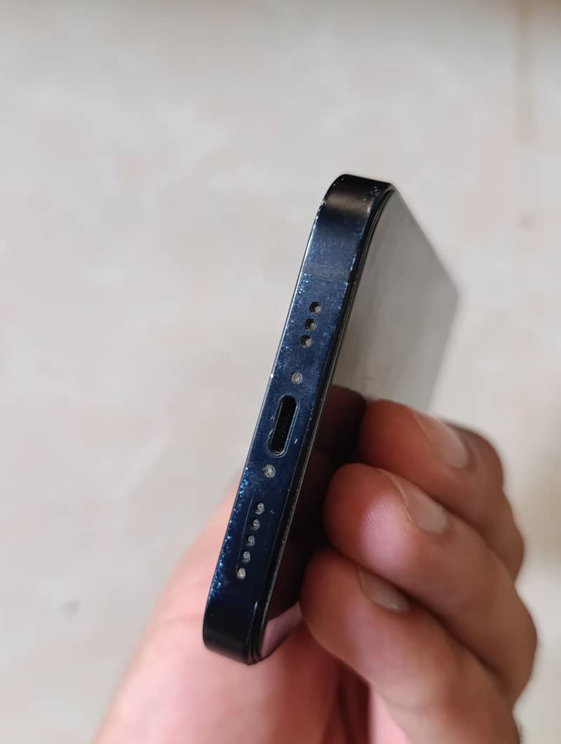 Apple iPhone 12 7