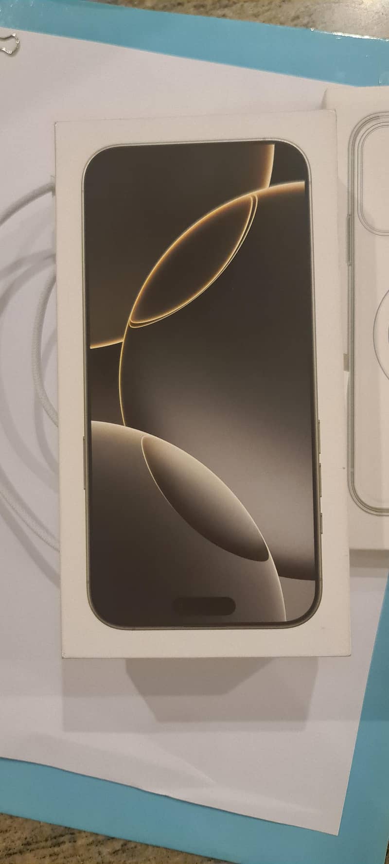 Apple iPhone 16 Pro Max 4