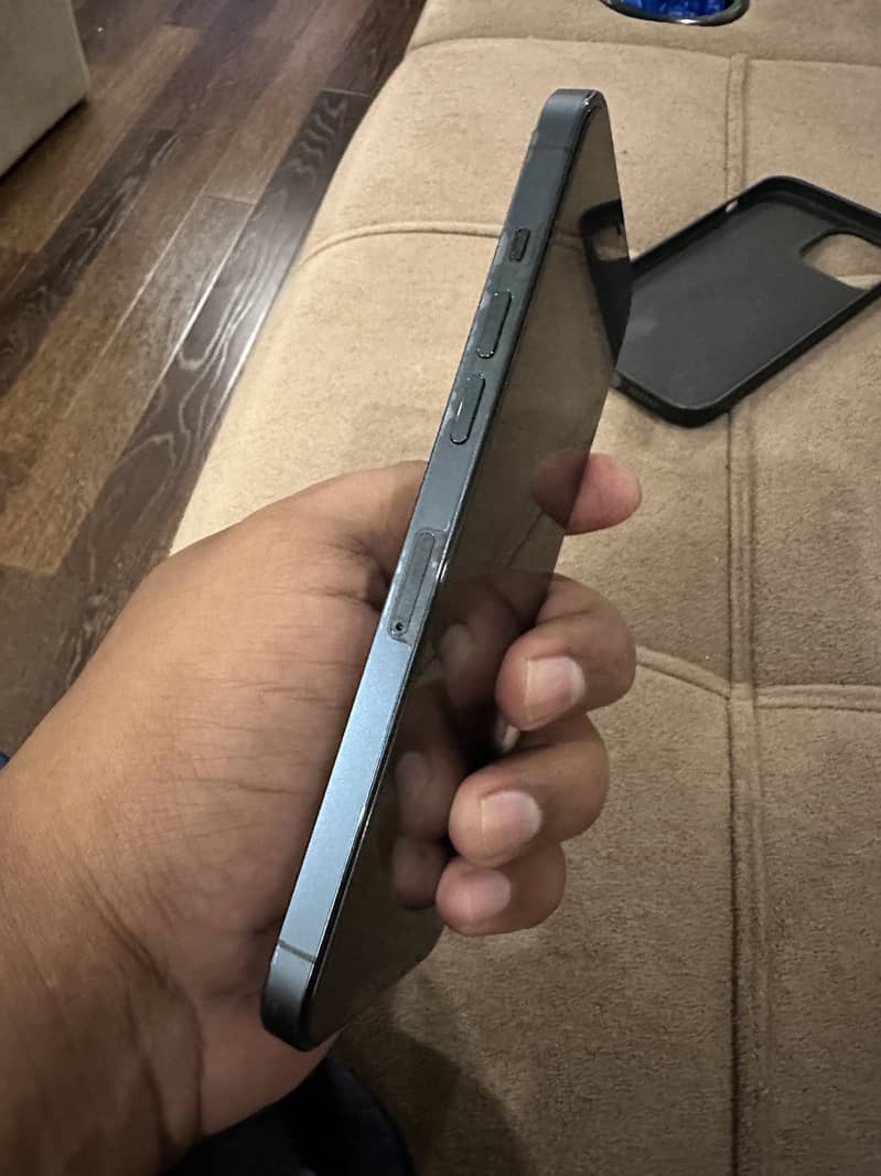 Apple iPhone 12 Pro Max 2