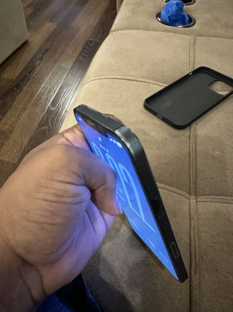 Apple iPhone 12 Pro Max 4