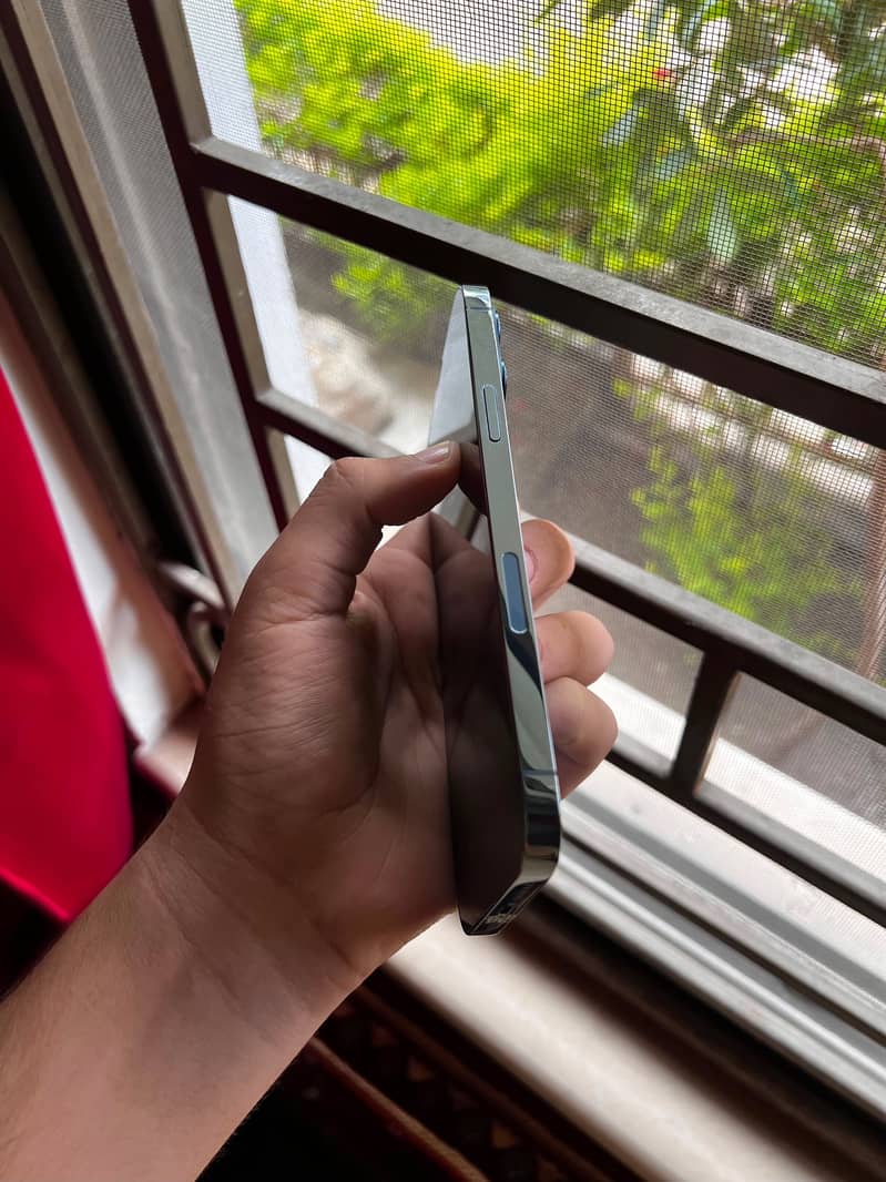 Apple iPhone 13 Pro Max 3
