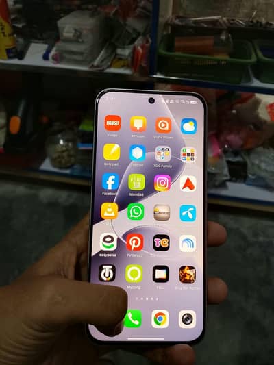Infinix hot 60 pro 10/10 condition with orginal box chargerUrgent Sale