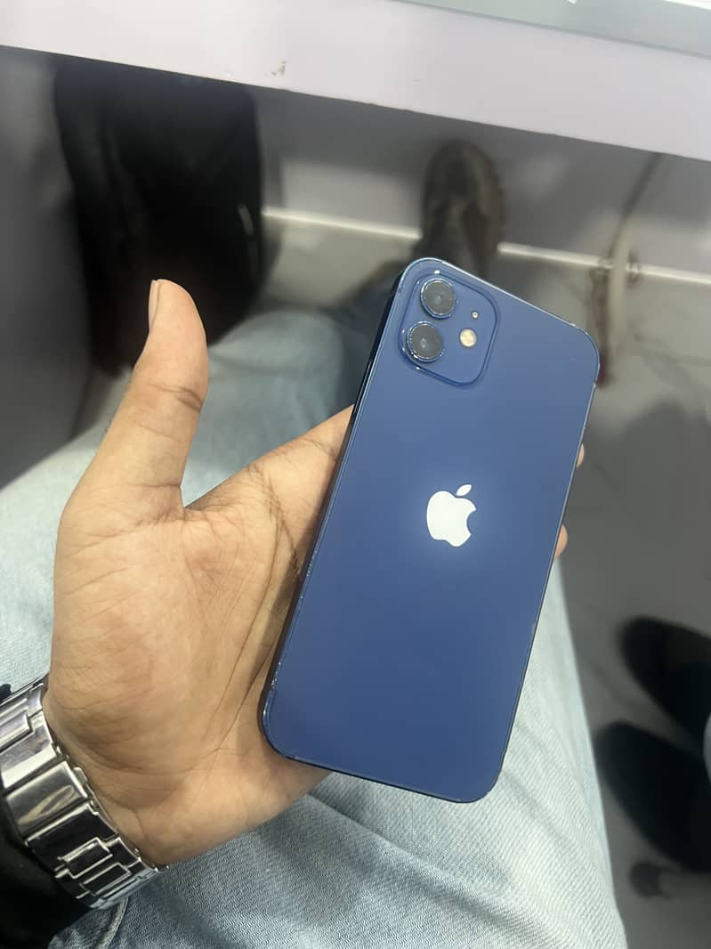 Apple iPhone 12 2